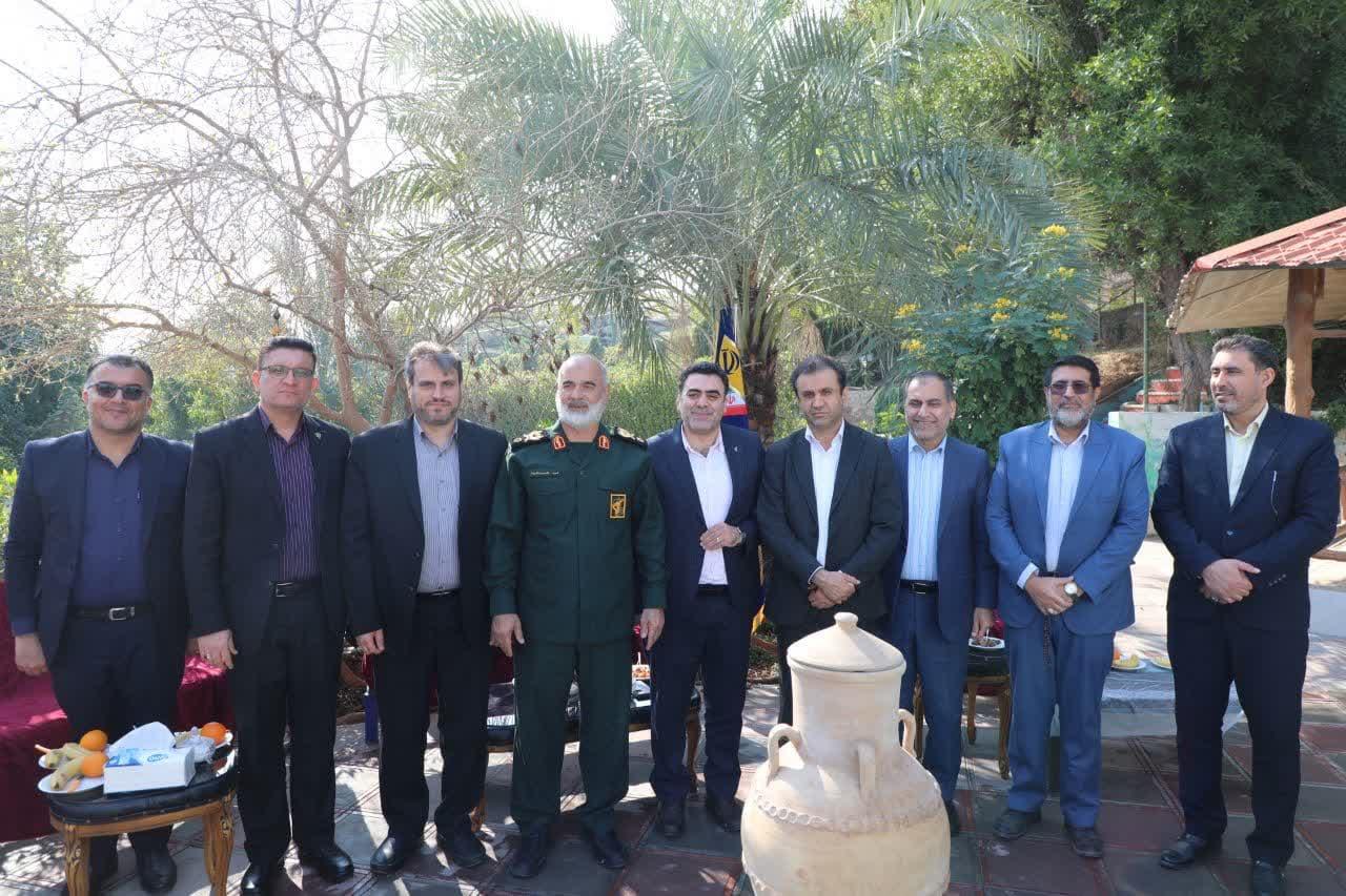 دیدار دهه فجر سردار شاهوار پور و خادم سیدالشهدا