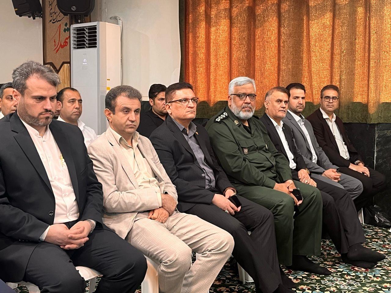 همایش تجدید بیعت جامعه کار و تولید خوزستان با مکتب امام و شهیدان و غبارروبی و عطر افشانی گلزار شهدای...