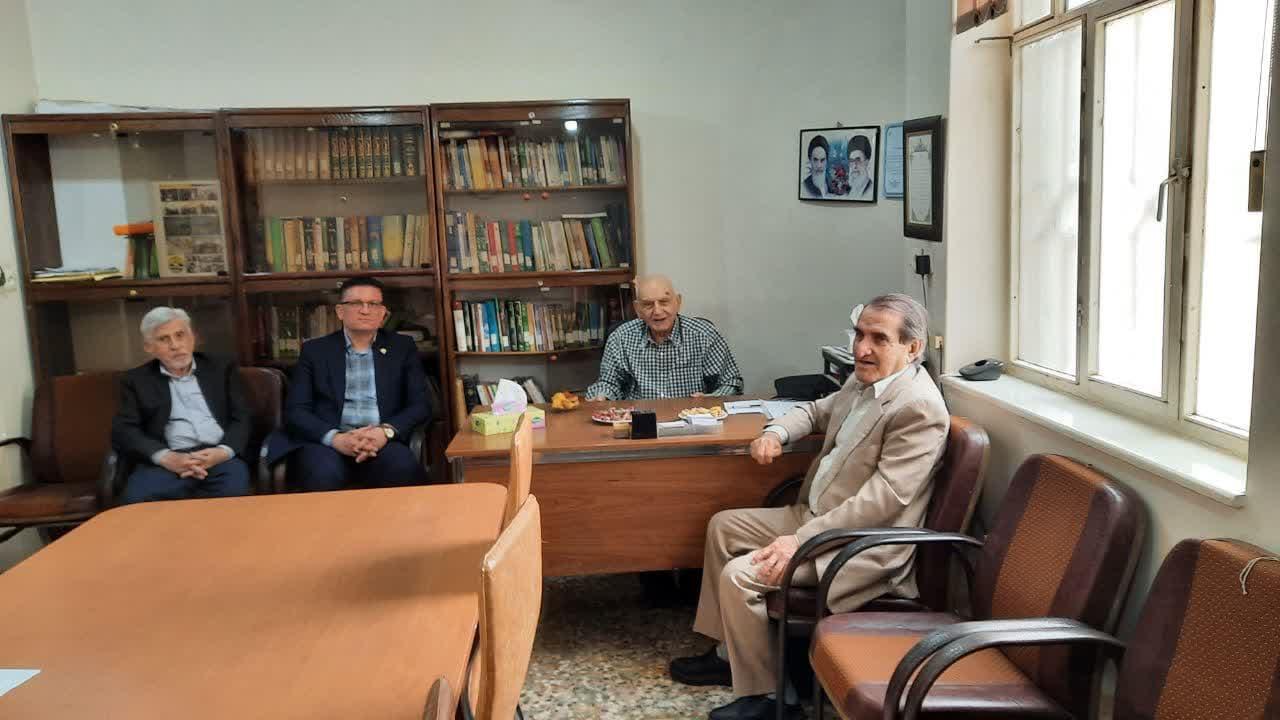 حضور مدیر صندوق بازنشستگی کشوری استان خوزستان در محل کانون بازنشستگان آموزش و پرورش مرکز استان