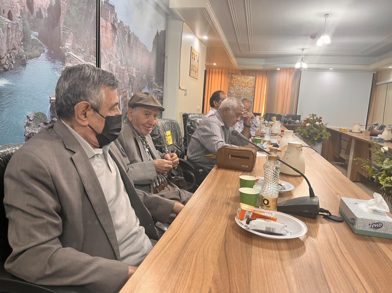 جلسه با کانون 25 ذی الحجه