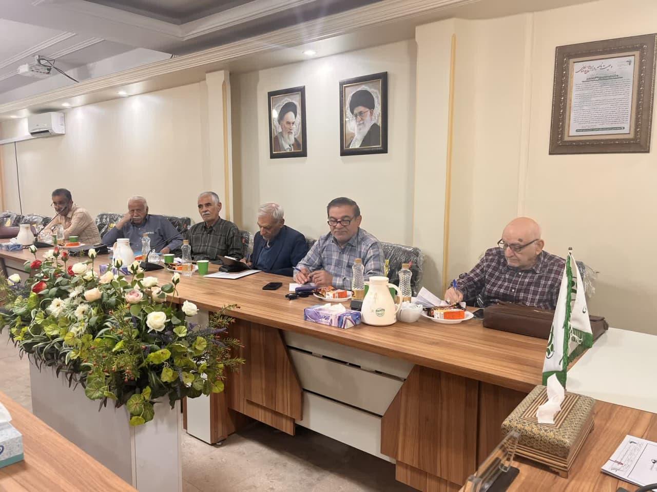 جلسه با کانون 25 ذی الحجه