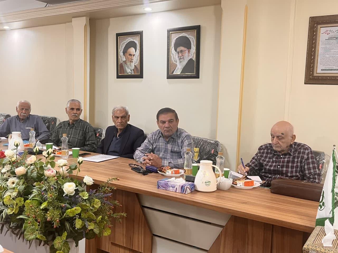 جلسه با کانون 25 ذی الحجه