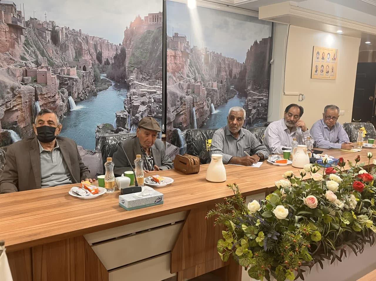 جلسه با کانون 25 ذی الحجه