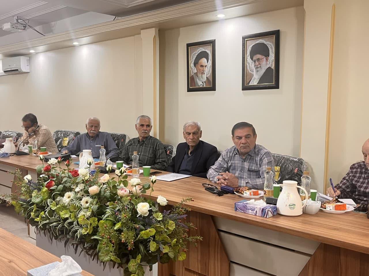 جلسه با کانون 25 ذی الحجه