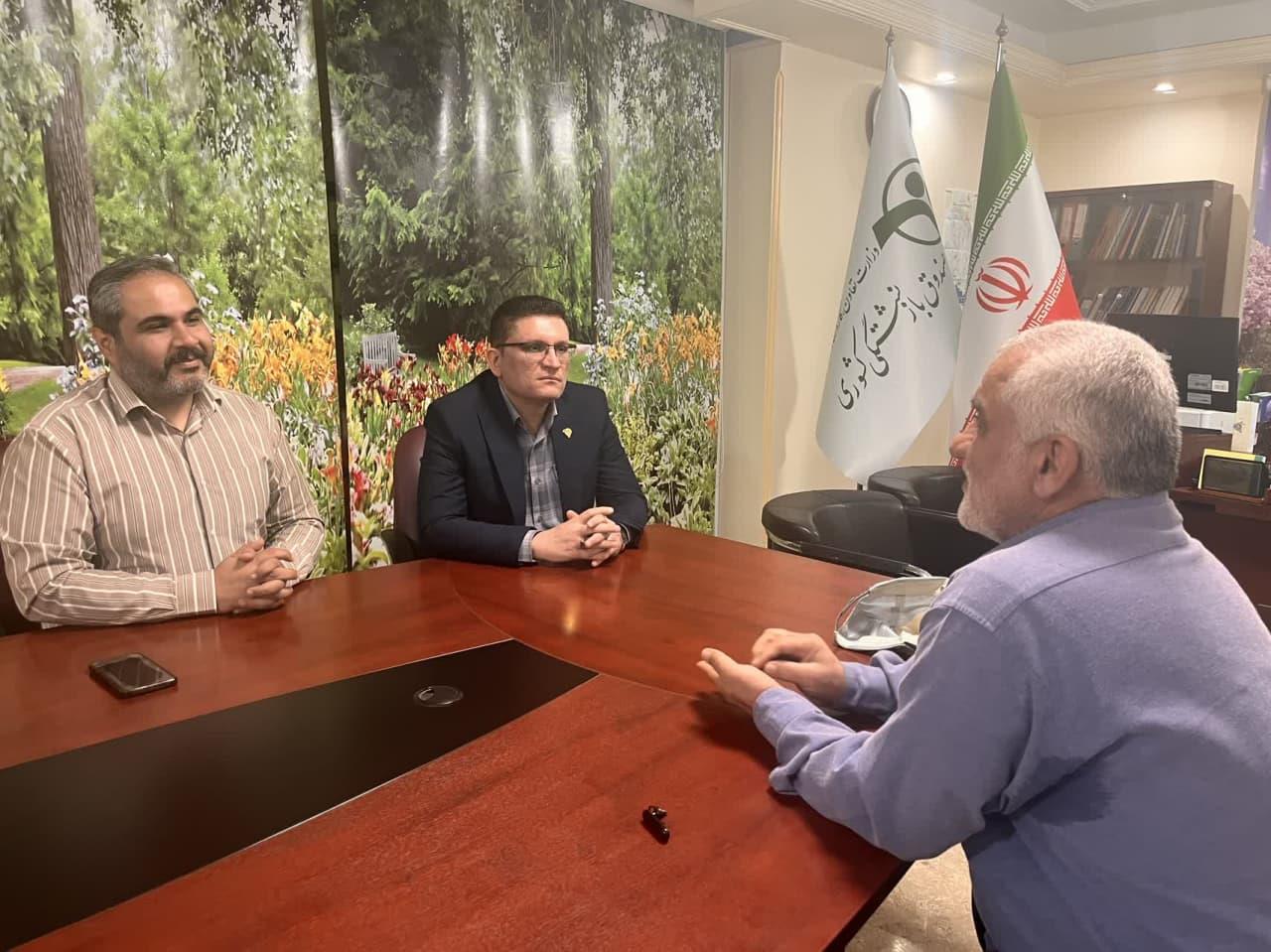 تقدیر از ایثارگر