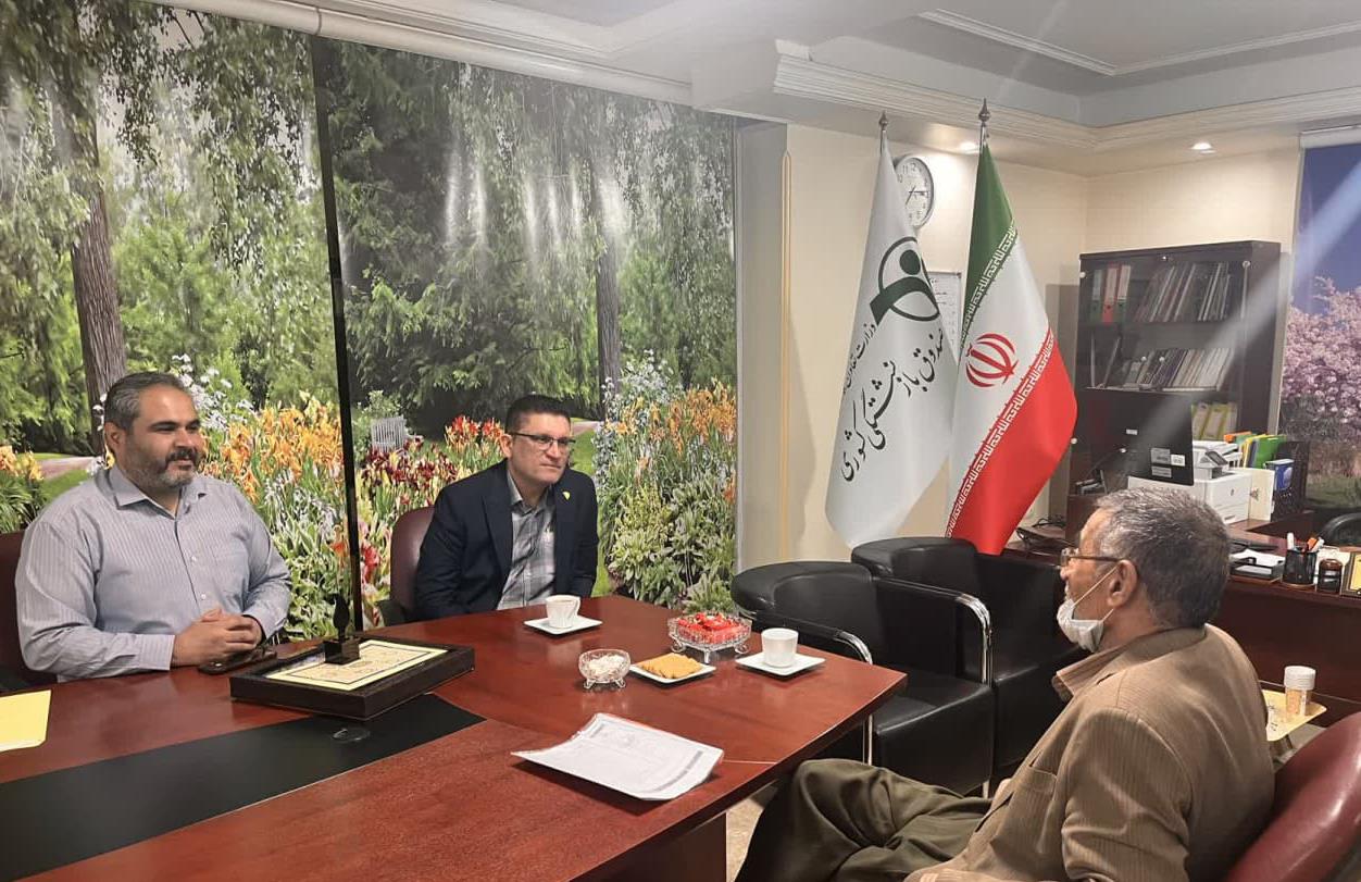 تجلیل از دکتر لطیف نوری