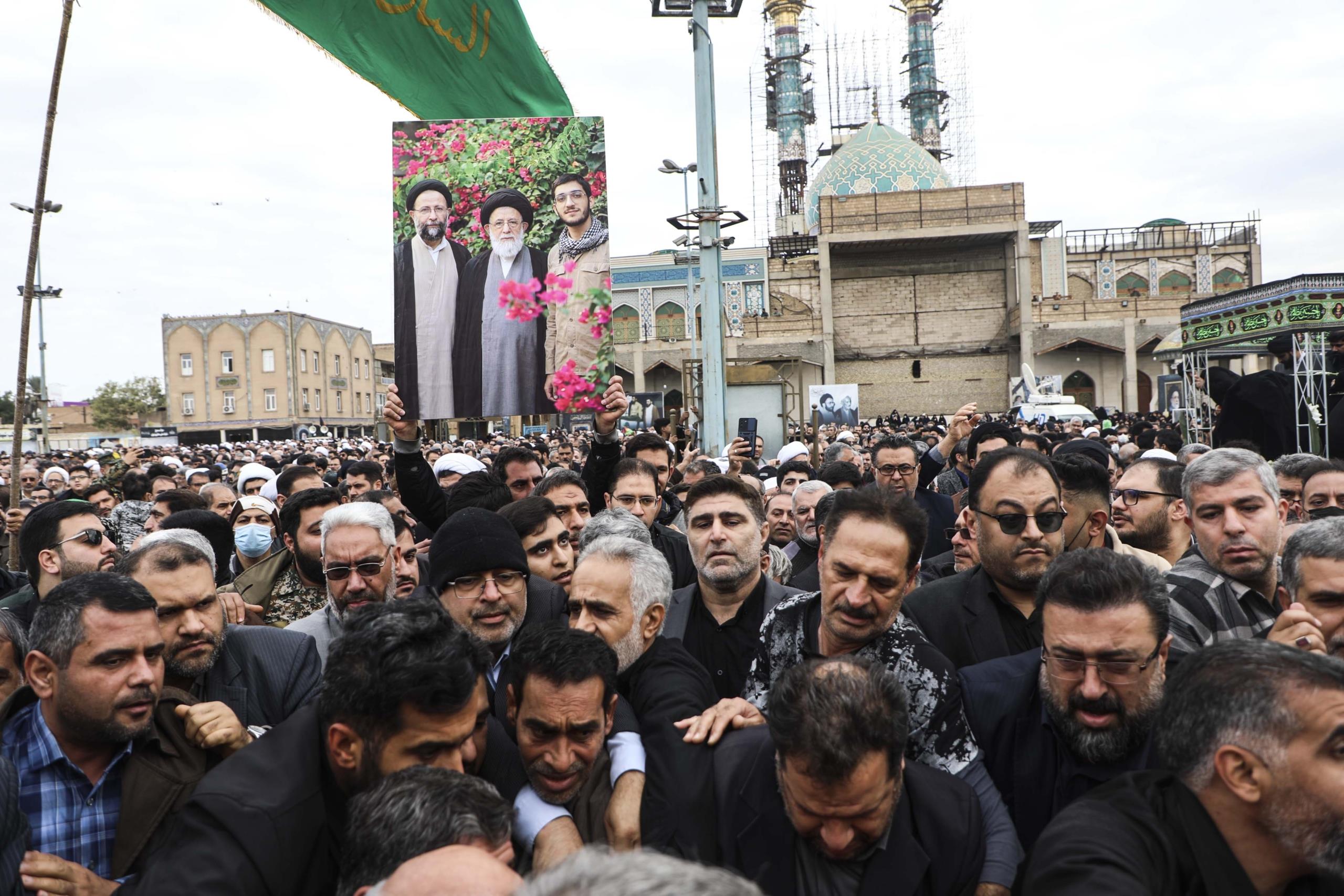 تشییع مرحوم آیت الله شفیعی