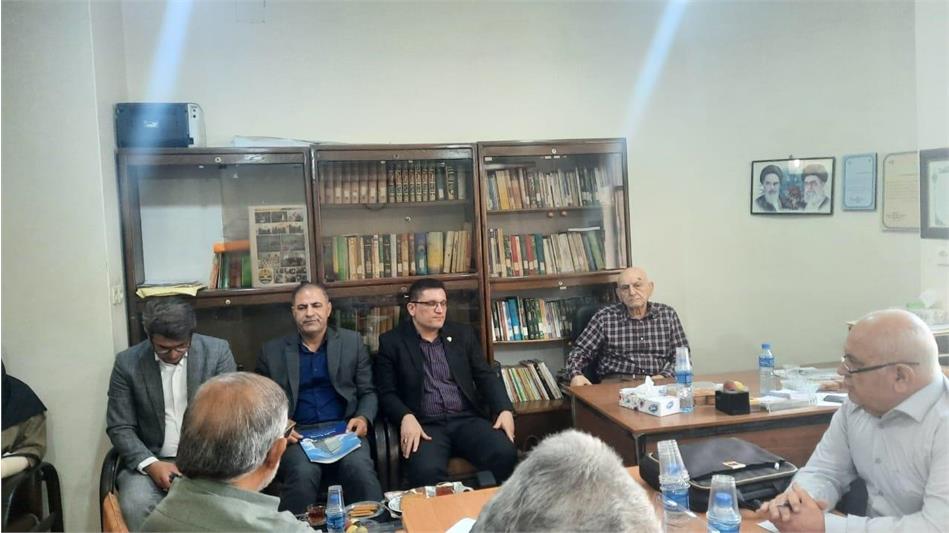 جلسه روسای کانون‌های بازنشستگان آموزش و پرورش سراسر استان خوزستان
