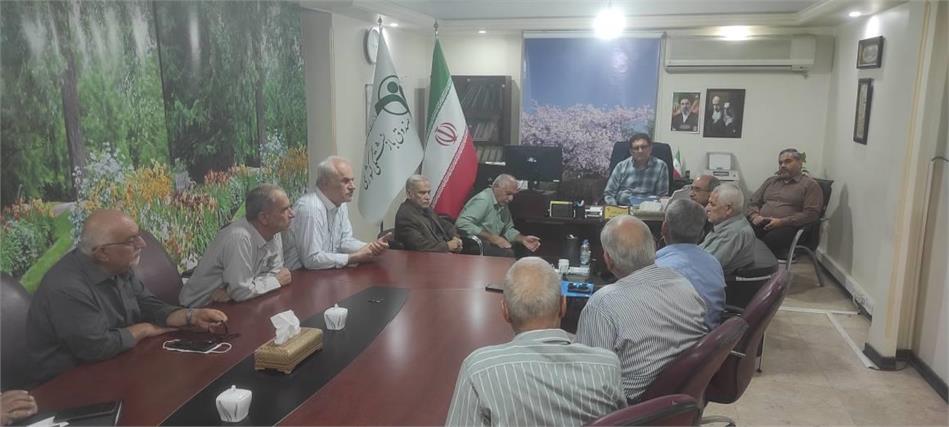 دیدار صمیمی جمعی از بازنشستگان وزارت کشور در استان خوزستان با مدیر صندوق بازنشستگی کشوری استان